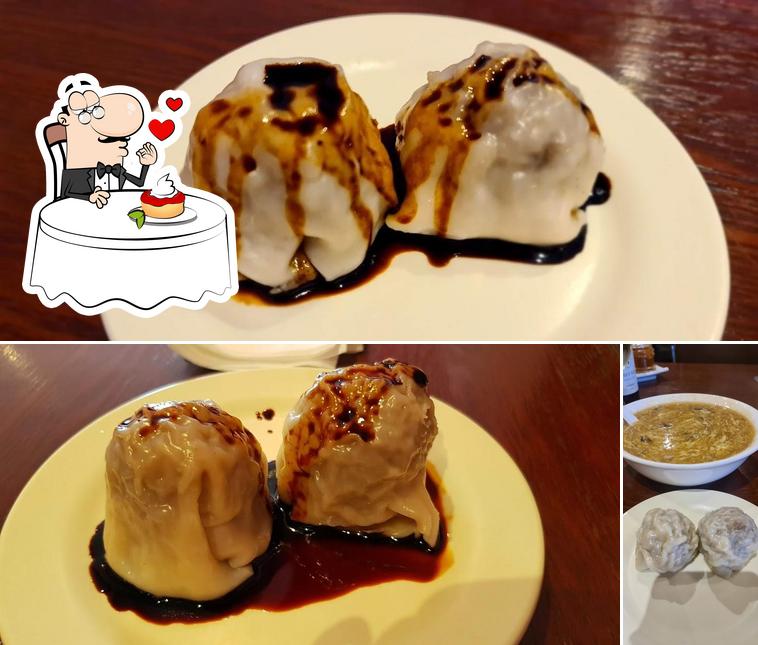 Chen Yuen serves a variety of sweet dishes