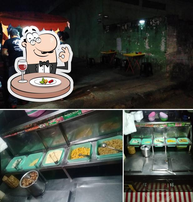 Esta é a imagem ilustrando comida e exterior no Hot Dog Tico & Teco