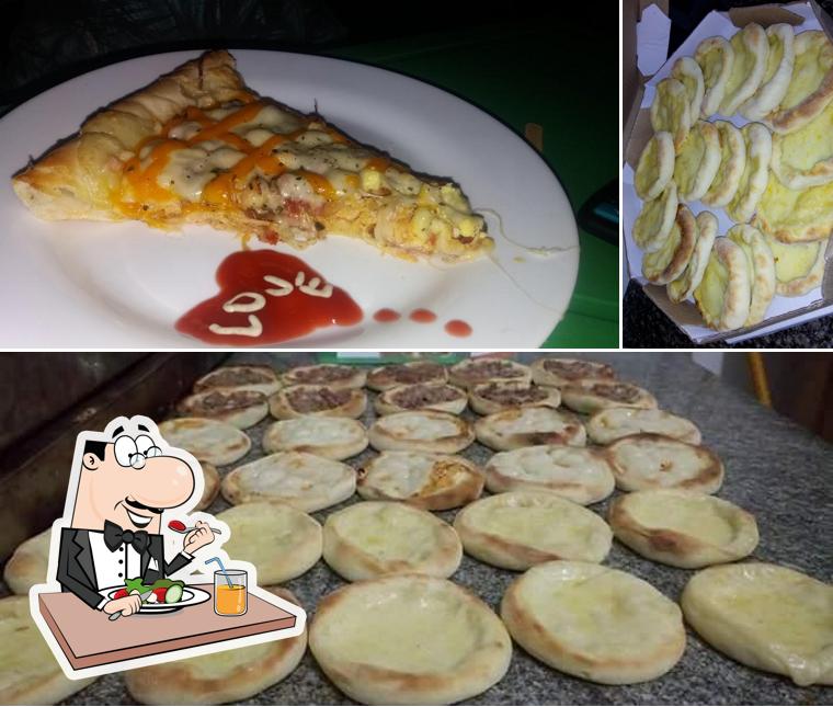 Comida em Pizzaria Paulista