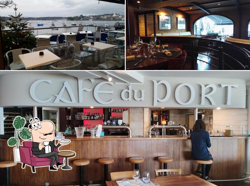 Installez-vous à l'une des tables de Le Café du Port