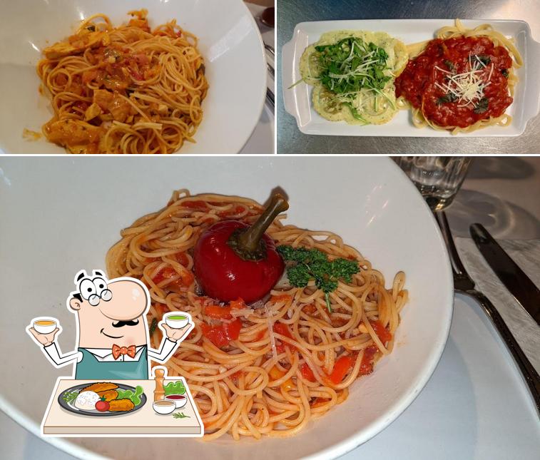 Еда в "Le Manoir Du Spaghetti Trois-Rivières"