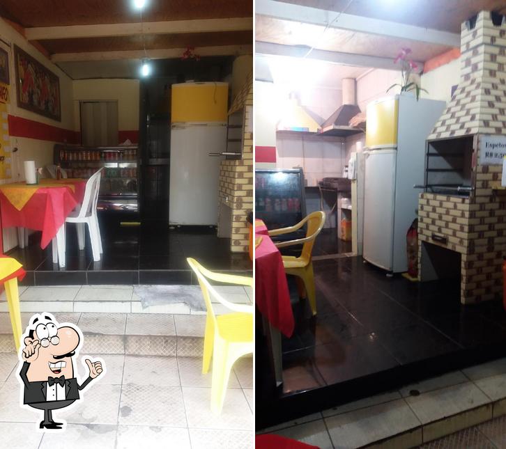 O interior do Zoio Lanches