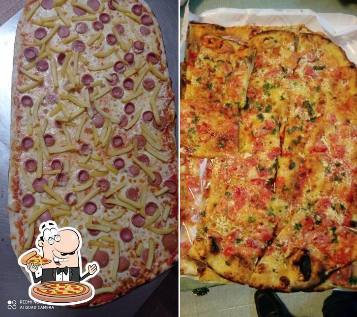 Ordina tra le svariate varianti di pizza