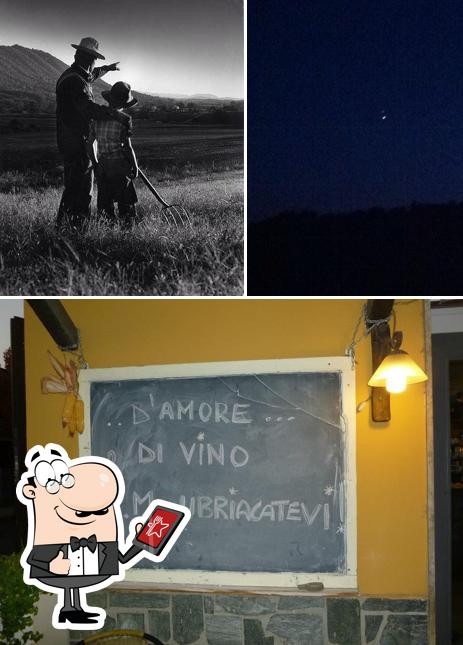 La immagine della esterno e lavagna di Bar Cavallino