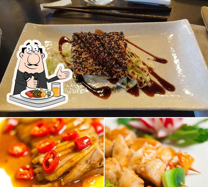 Cibo al Ristorante Giapponese Il Nuovo Dragone D'oro