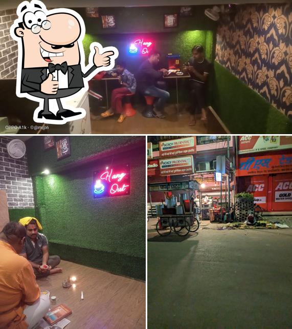 Hang out cafe & momos bar