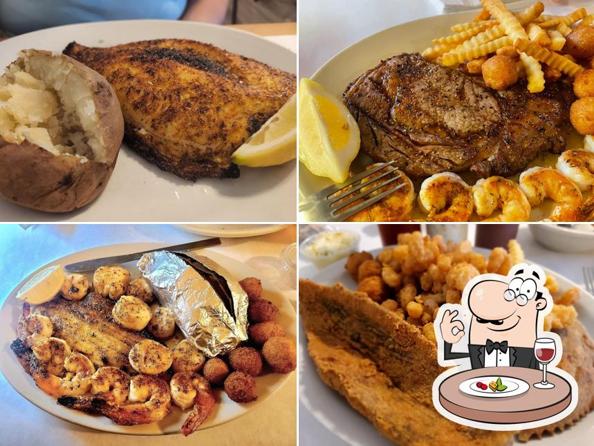 Coach House Seafood & Steak in Black Mountain Restaurant menu and reviews