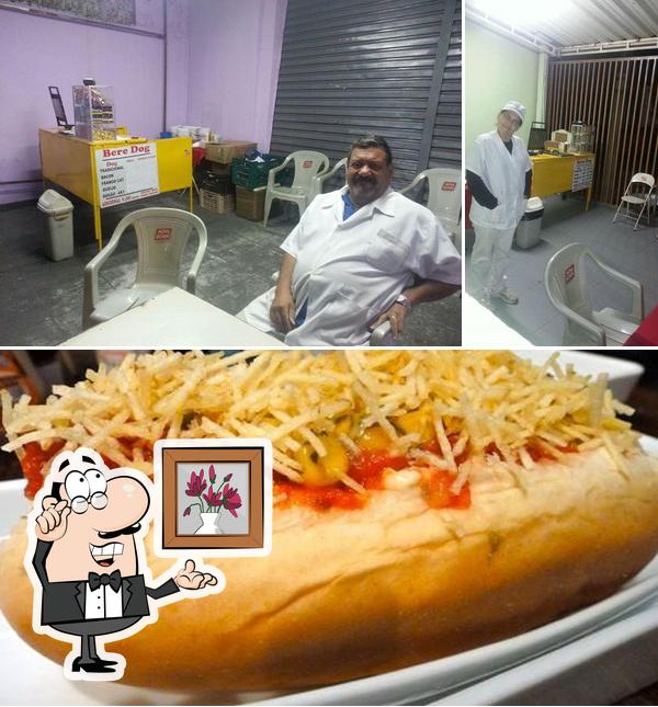 Entre diversos coisas, interior e comida podem ser encontrados no Bere Hot Dog