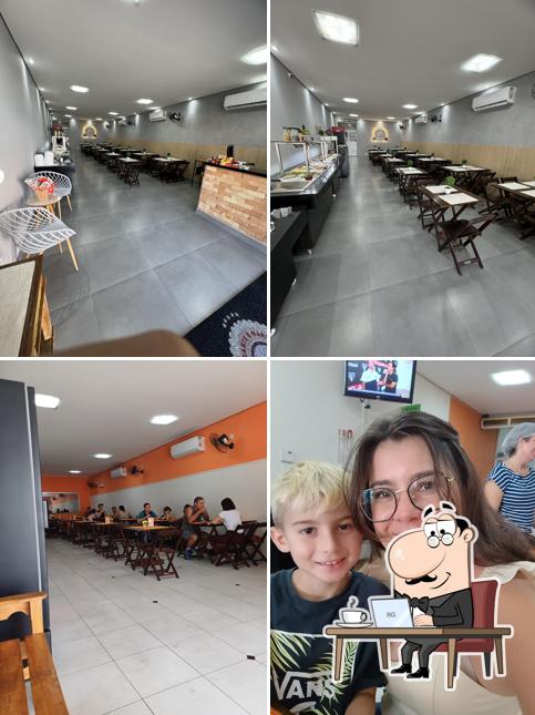 O interior do Senhora Marmitaria e Restaurante Marmitaria em Bauru Marmitex Self-Service Restaurante