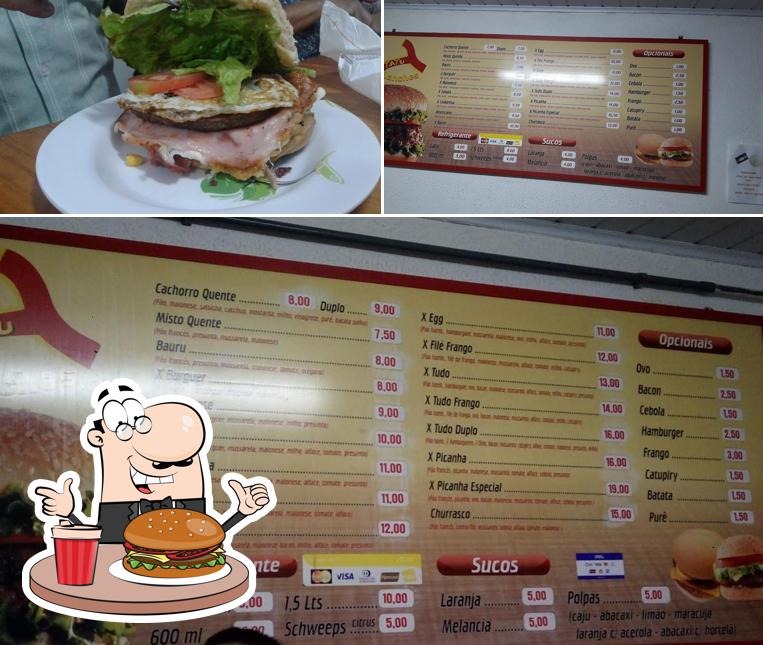 Os hambúrgueres do Tatu Lanches irão saciar uma variedade de gostos