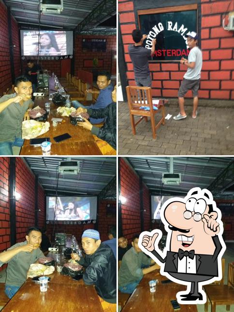Amsterdam car wash & cafe, Kepanjen Restaurant reviews
