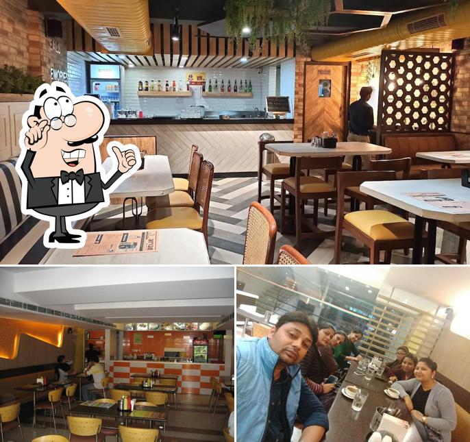 Aryan Rajajipuram, Lucknow, CP-7/202 - Restaurant reviews