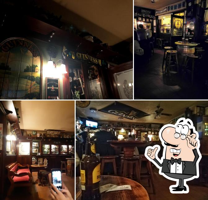Dai un'occhiata agli interni di Hartigan's Irish Pub