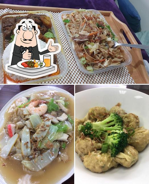 Red Pot Kitchen in Hamilton Restaurant menu and reviews