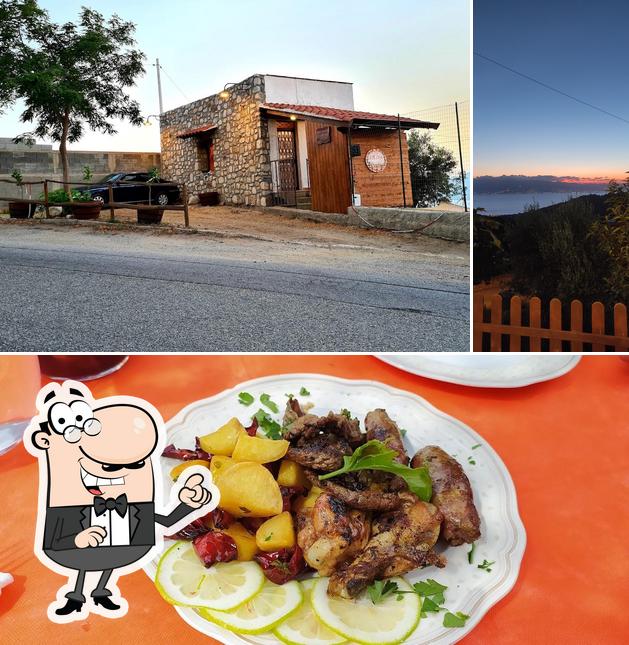 La foto di esterno e cibo da Trattoria "A me casa"
