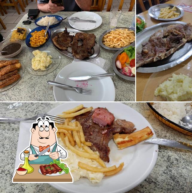 Experimente refeições de carne no Restaurante Catarina
