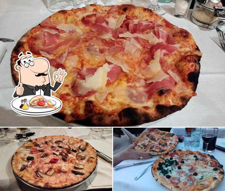 Ordina tra le svariate varianti di pizza