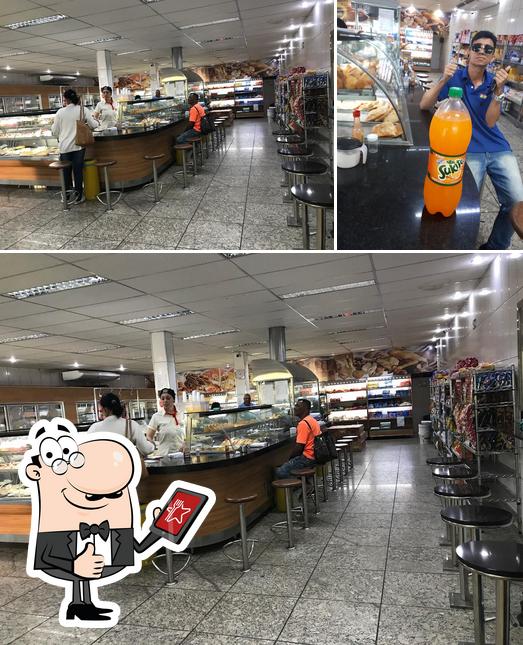 Look at this image of Padaria Pão Brasil