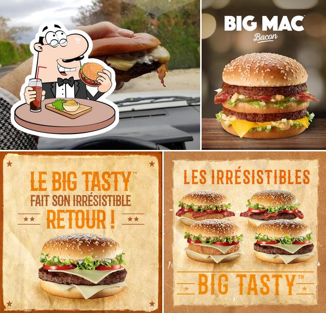 Commandez un hamburger à McDonald's Genay