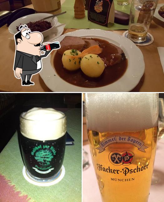 Observa las imágenes que muestran bebida y comida en Gasthof zur Linde