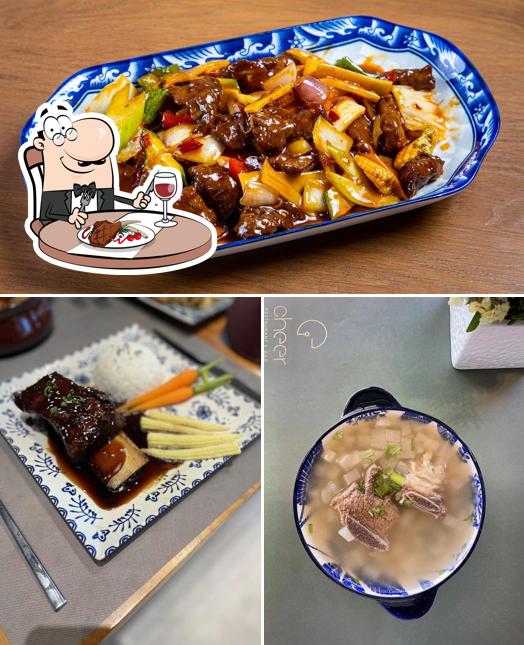 Cheer, Glyfada Restaurant reviews
