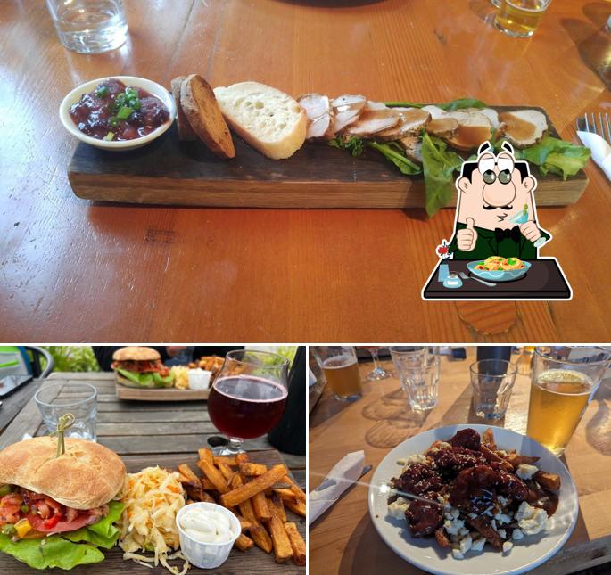 Food at Microbrasserie du Lac Saint-Jean / Boutique & Bistrot