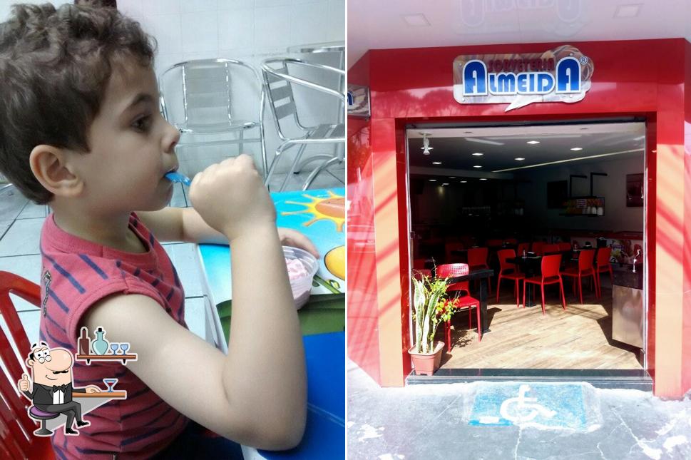 Veja imagens do interior do Sorveteria Almeida
