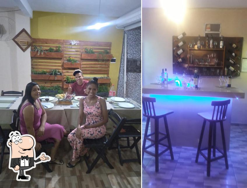 O interior do Restaurante e Pizzaria Dona Mônica