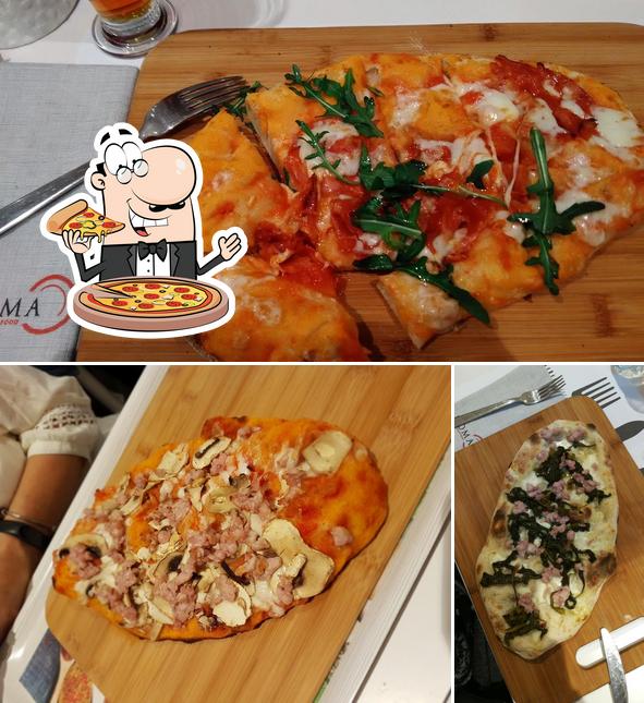 Prenditi una pizza a Moma - Ristorante pinseria griglieria a Torino