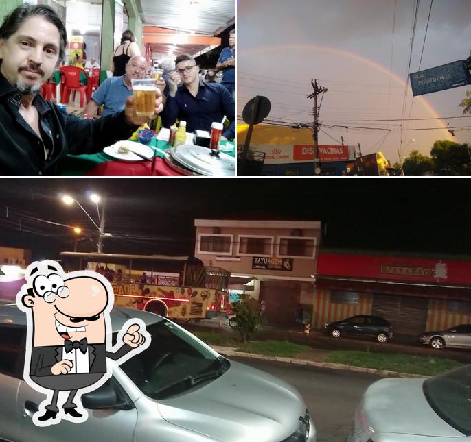 A foto a Don Raffaele pizzaria’s exterior e cerveja