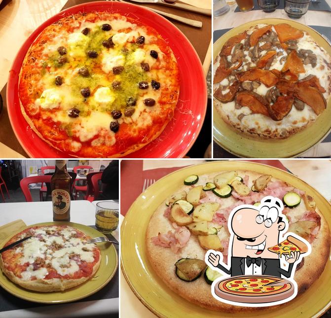 Get pizza at Pizzeria I Due Gatti Sanlazzaro