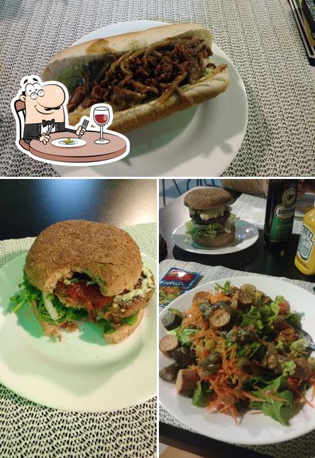 Platos en Vedas Burger - Hamburgueria Vegana