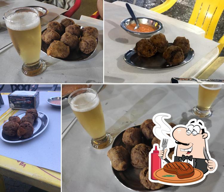 Peça refeições de carne no Bar do Toninho