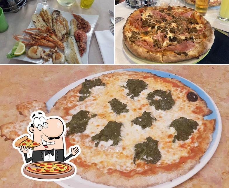 Prenditi una pizza a Pizzeria Ristorante Hawaii