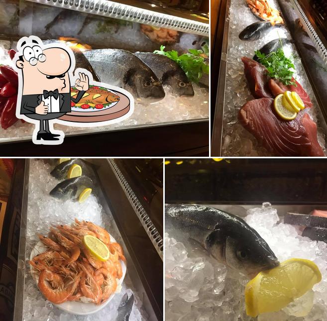 Granada serviert eine Speisekarte für Fischliebhaber