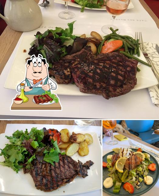 Попробуйте блюда из мяса в "Café des Musées"