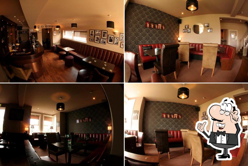 The Cove Bar & Grill in Benllech