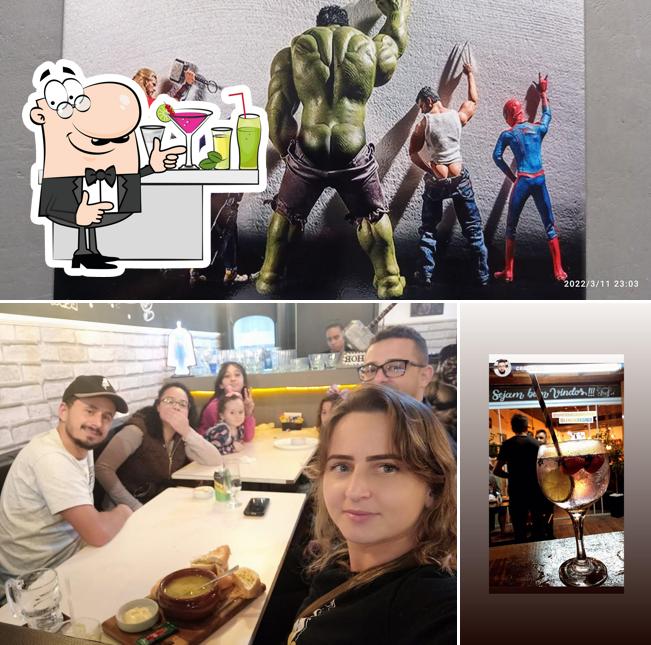 Look at the image of SupremoBurguer'bar