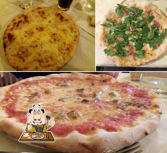 A Pizzeria Il Castelluccio, puoi ordinare una bella pizza