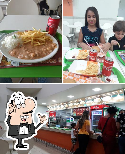 Veja imagens do interior do Giraffas Barreiras