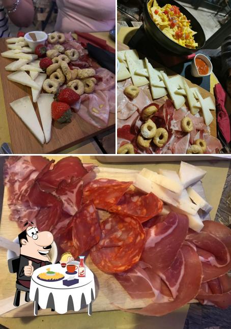 Piatto di formaggi al Fauno 3.0 aperitivo cocktail bar