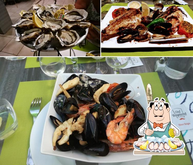 Commandez différents repas à base de fruits de mer proposés par Restaurant La Roussette