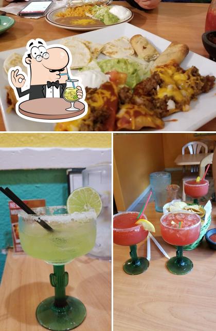 The photo of Mi Ranchito’s drink and food