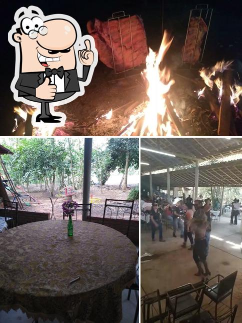 Look at the image of Bar Restaurante Dona Encrenca