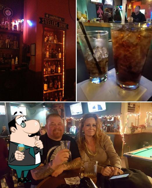 Stooges Bar & Grill, 4239 Holland Rd in Virginia Beach Restaurant reviews