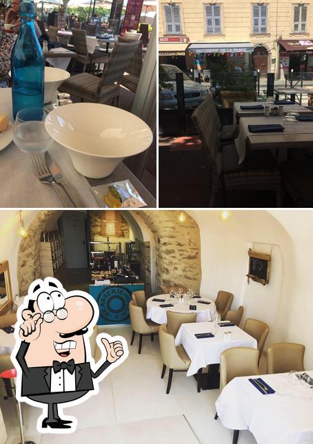 L'intérieur de Brasserie de La Place Bastia Le Port