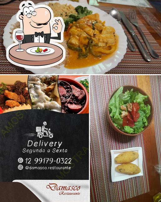 Comida em Restaurante Damasco