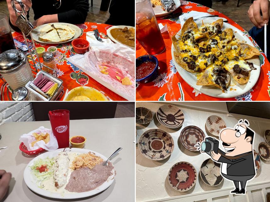 Leal's Mexican Food Cafe Since 1957 in Muleshoe Restaurant menu and