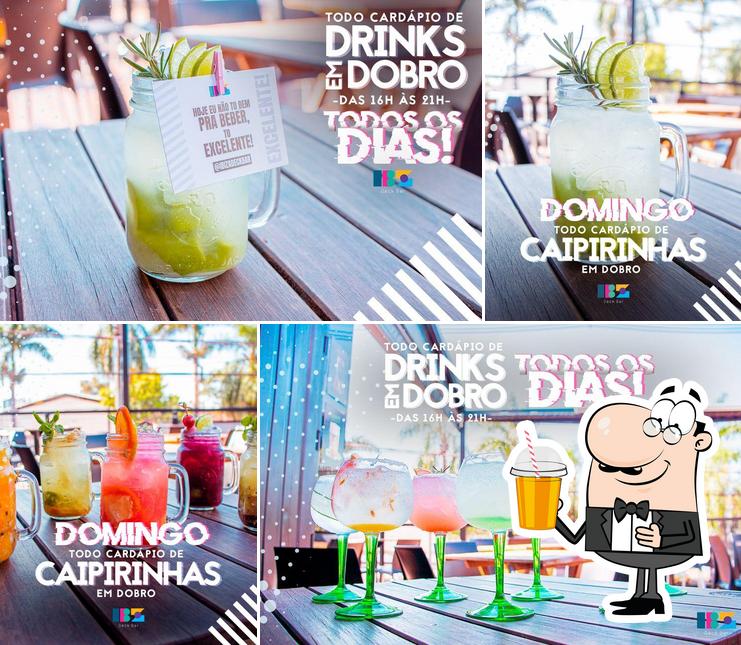 Насладитесь напитками в атмосфере "Ibiza deck bar"