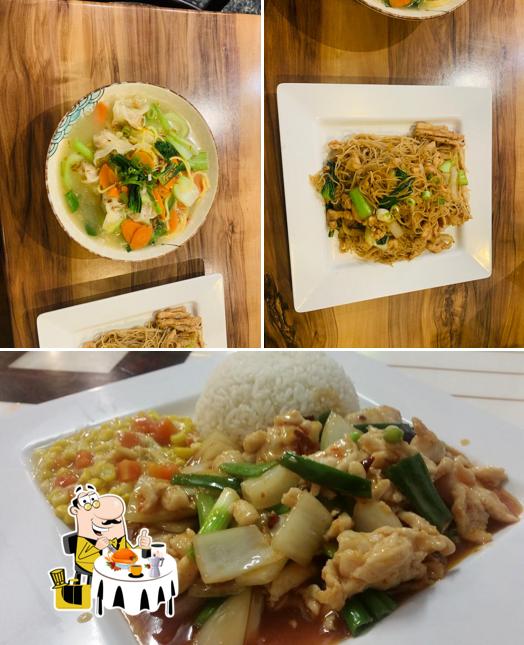 Yuans Wok in Kelvin Grove Restaurant menu and reviews